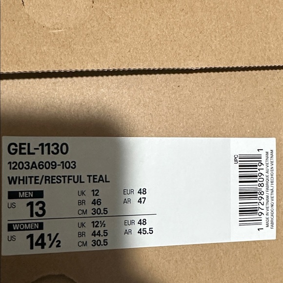 ASICS Men's White and Teal Athletic Shoes - Picture 7 of 8